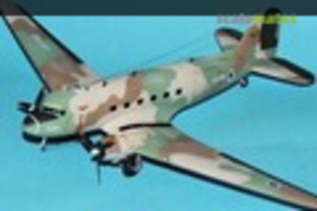 Douglas C-47 Dakota 1:87