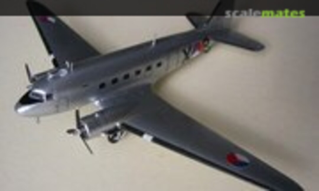Douglas C-47 Dakota 1:200