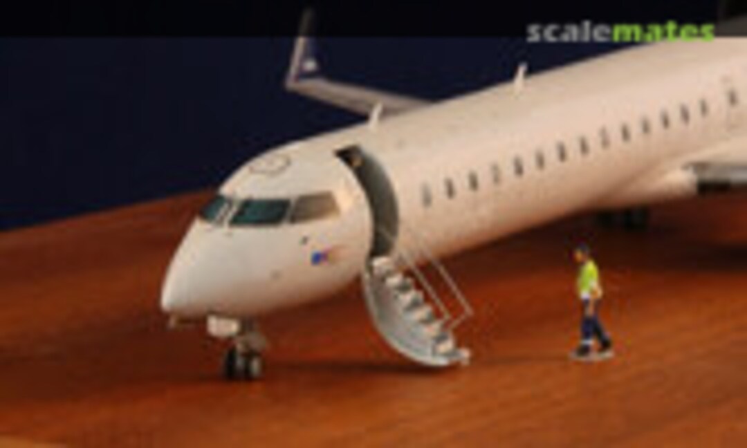 Canadair CRJ 900 1:144