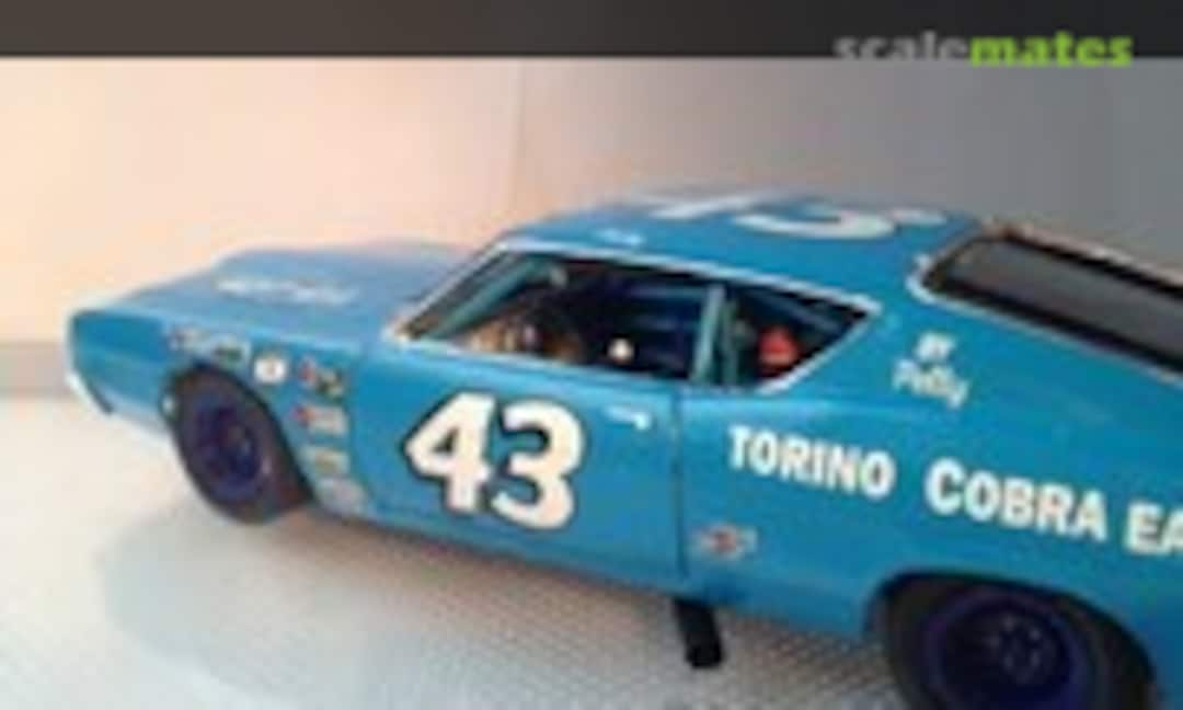 Petty Torino 1:25