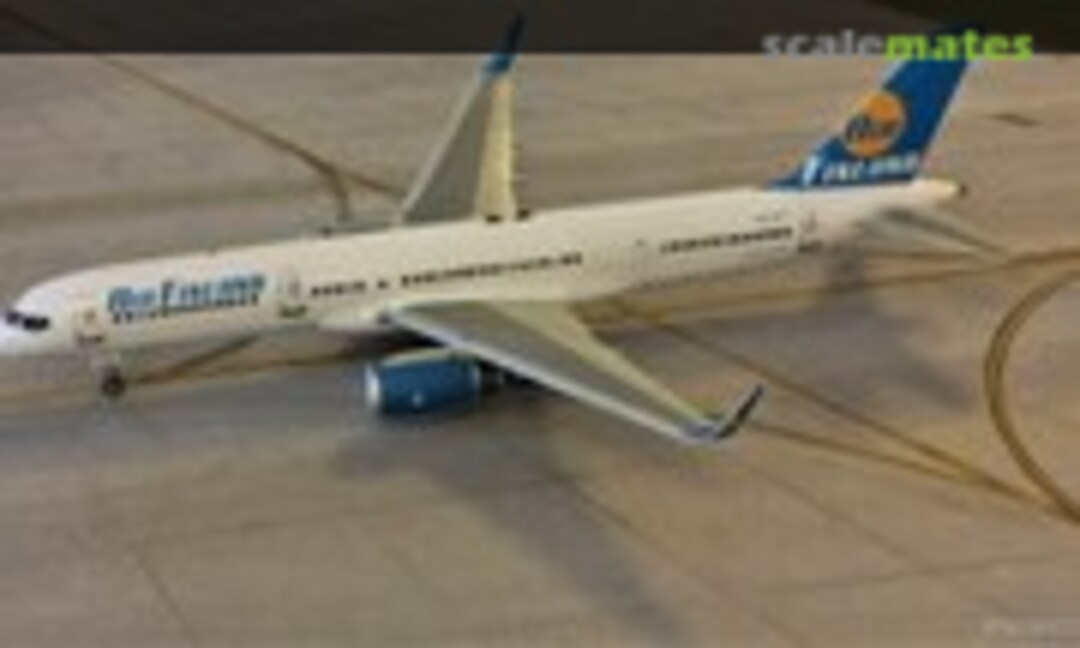 Boeing 757-200 1:144