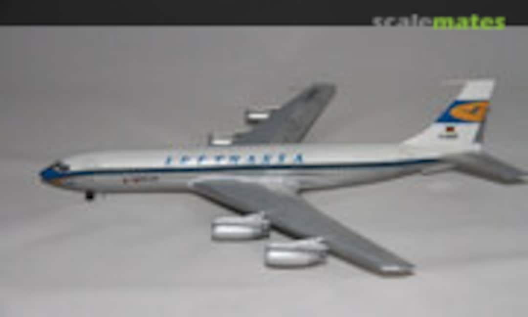 Boeing 707-430 1:144