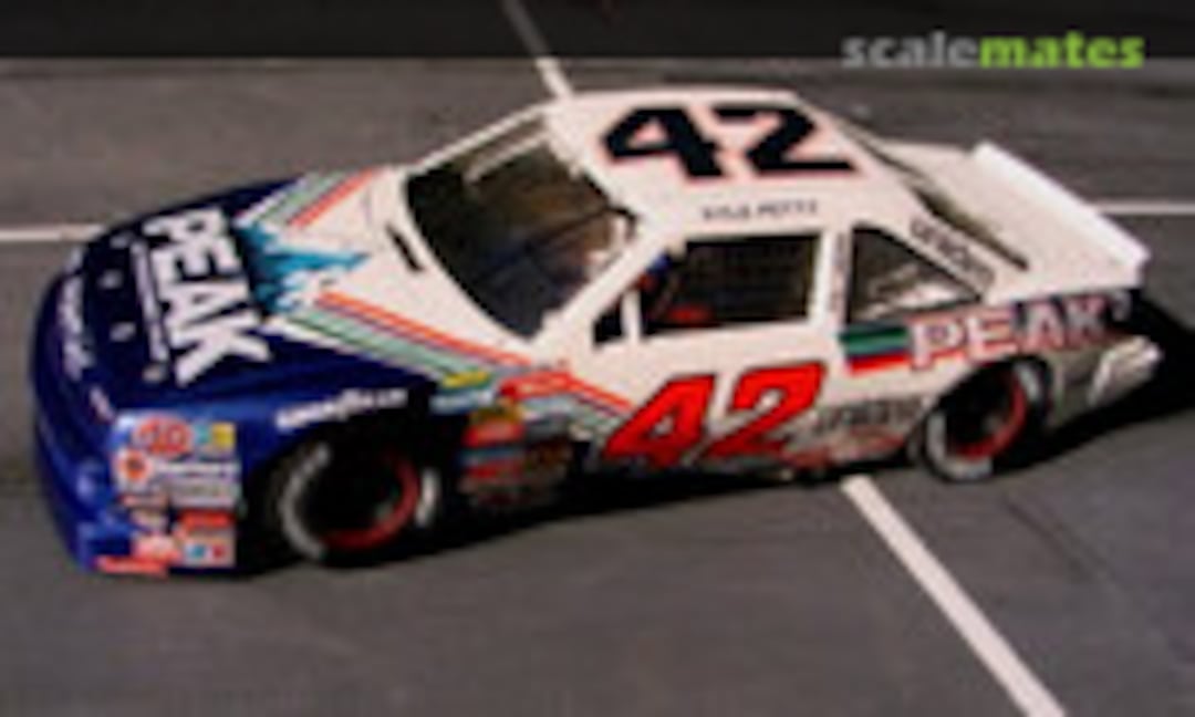 1989 Pontiac Grand Prix 1:24