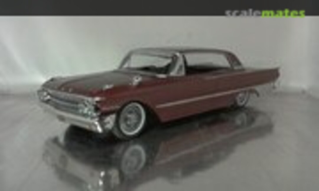 1961 Ford Galaxie 1:25