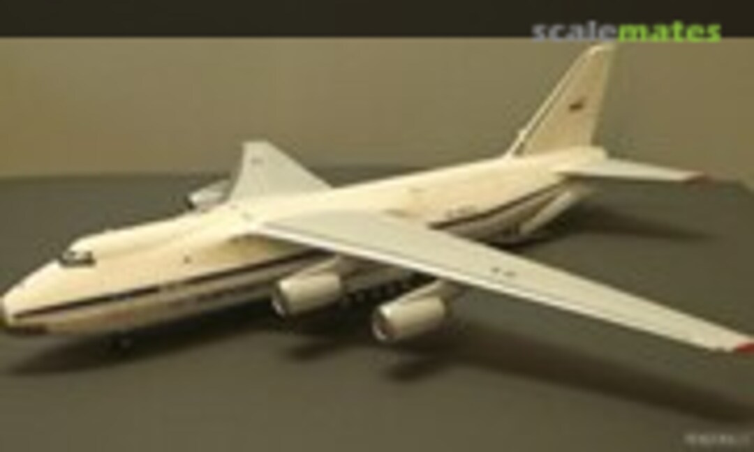 Antonov An-124 1:144