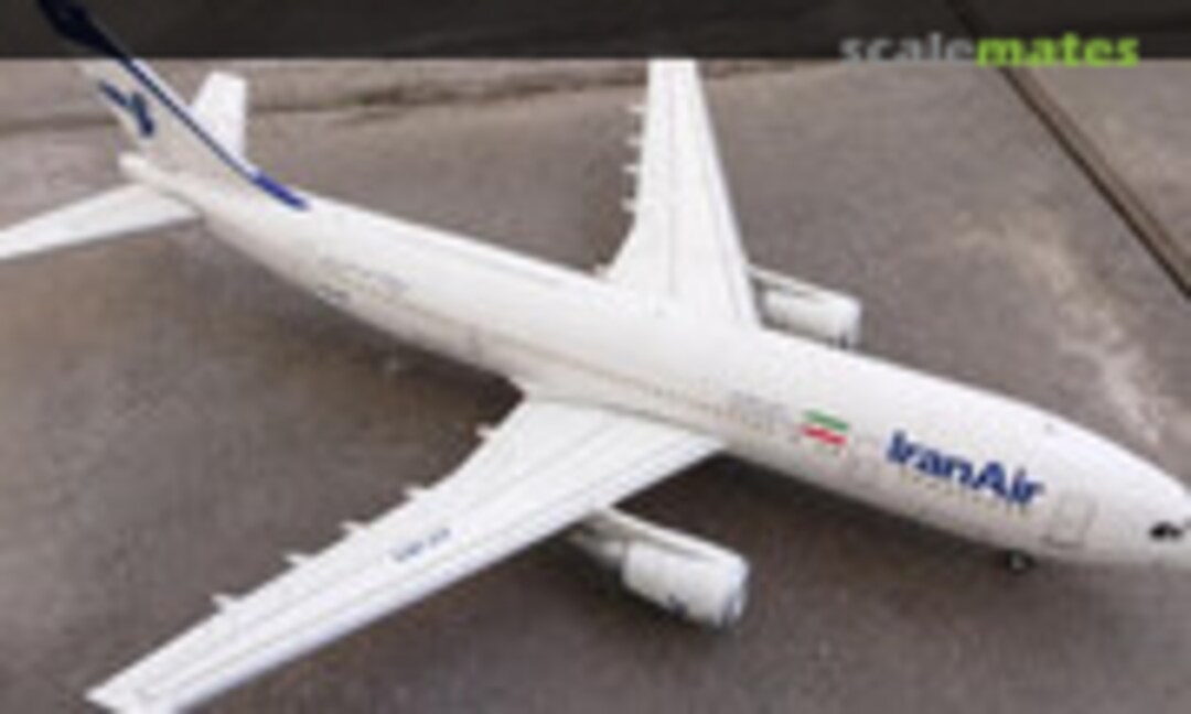 Airbus A300B2-203 1:144