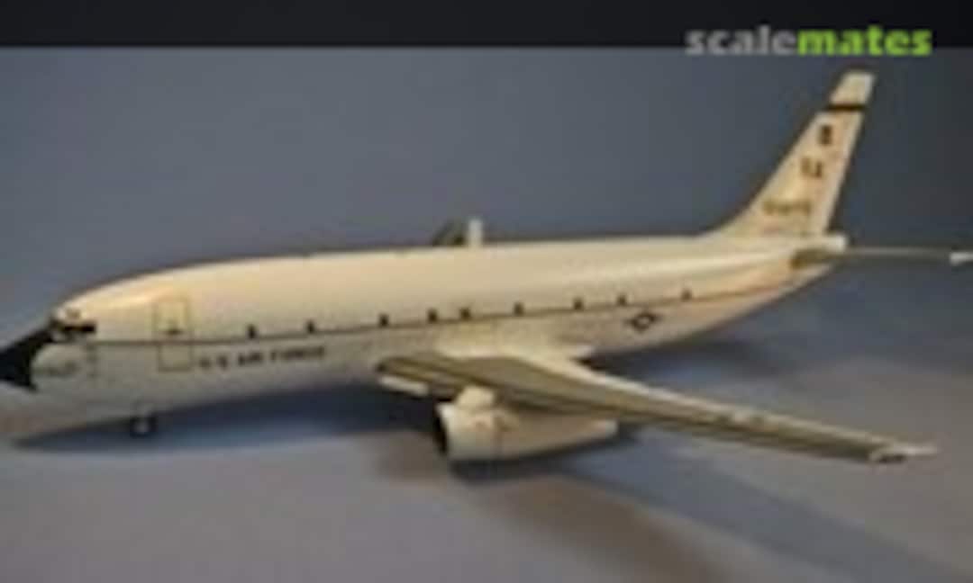 Boeing 737 T-43A 1:72