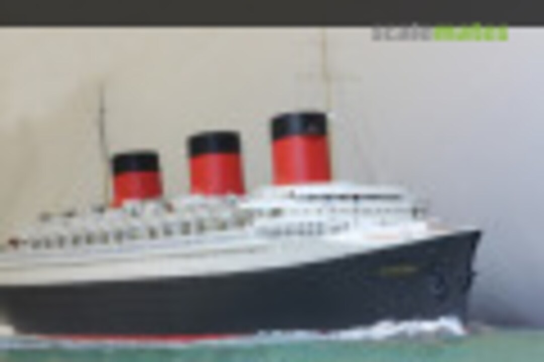 Passagierschiff Normandie 1:700