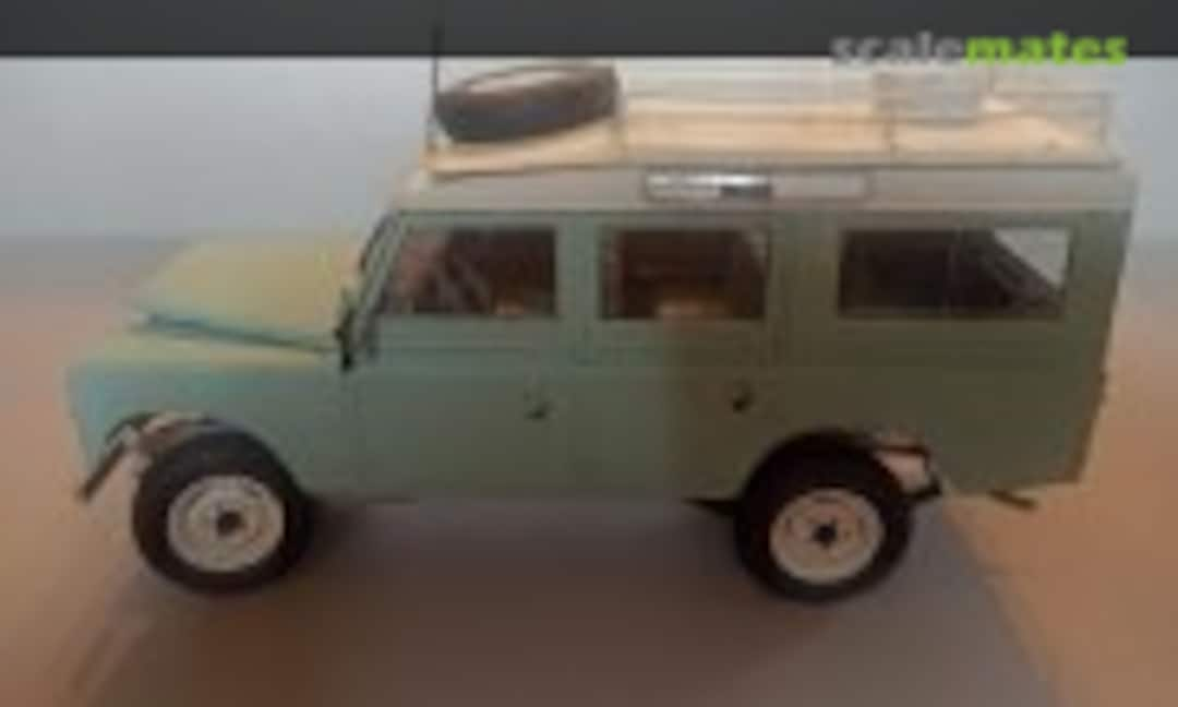 Land Rover Defender 1:24