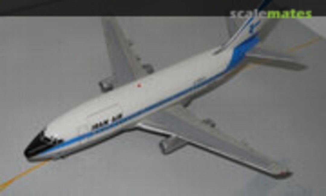 Boeing 737-286C Advanced 1:144