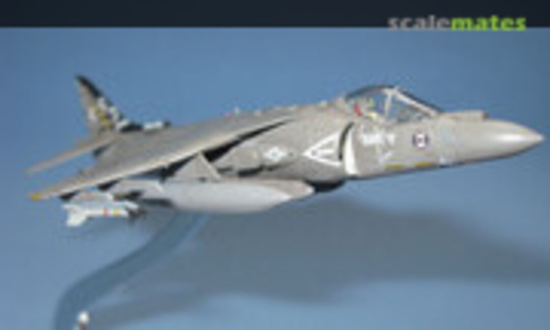 Boeing AV-8B Harrier ll Plus 1:144