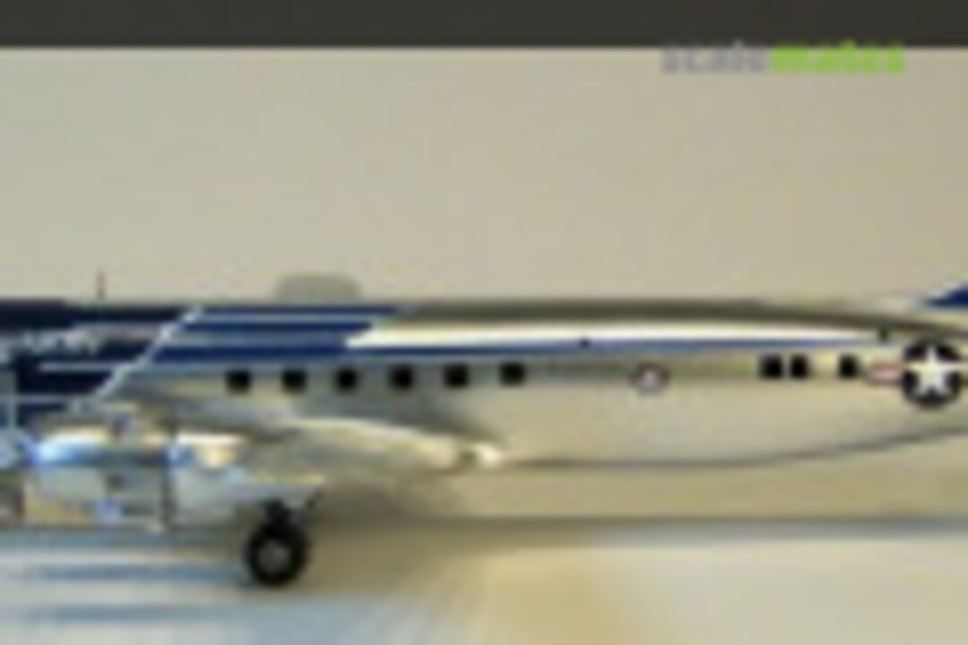 Douglas VC-118 1:144