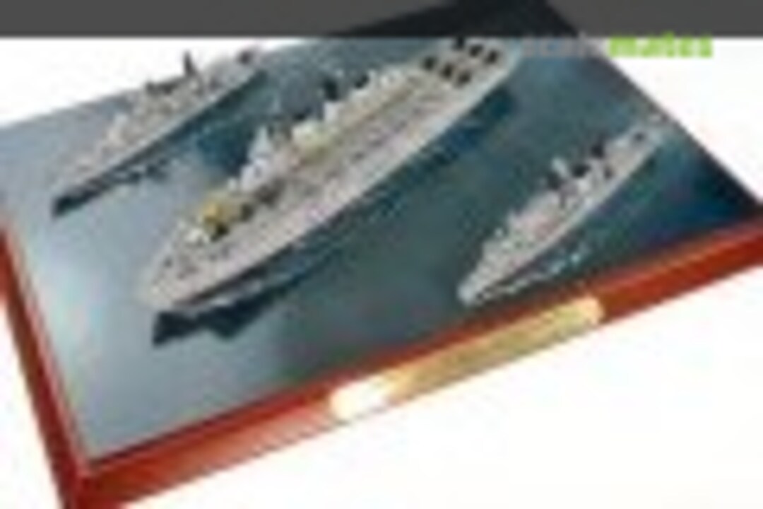 HMS Invincible 1:700