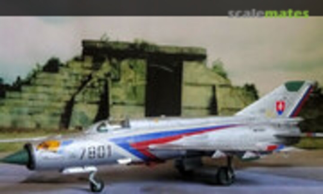 Mikoyan-Gurevich MiG-21MF 1:72