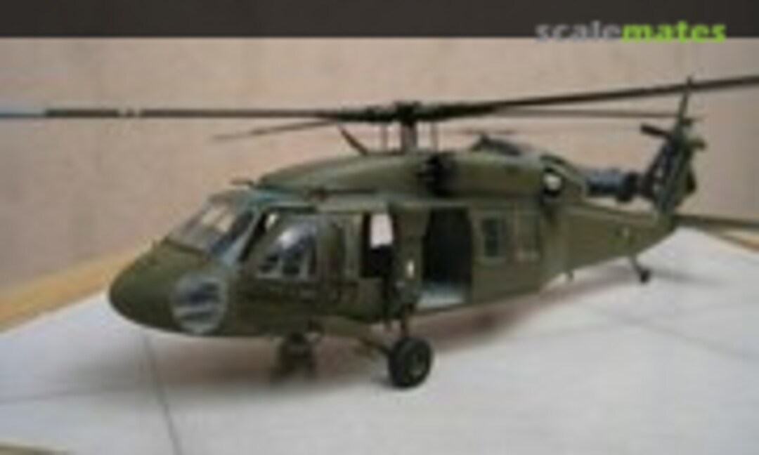 Sikorsky UH-60L Black Hawk 1:72