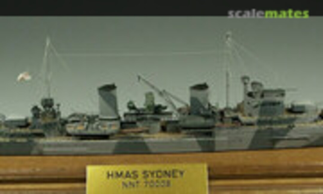 Leichter Kreuzer HMAS Sydney und Hilfskreuzer Kormoran 1:700