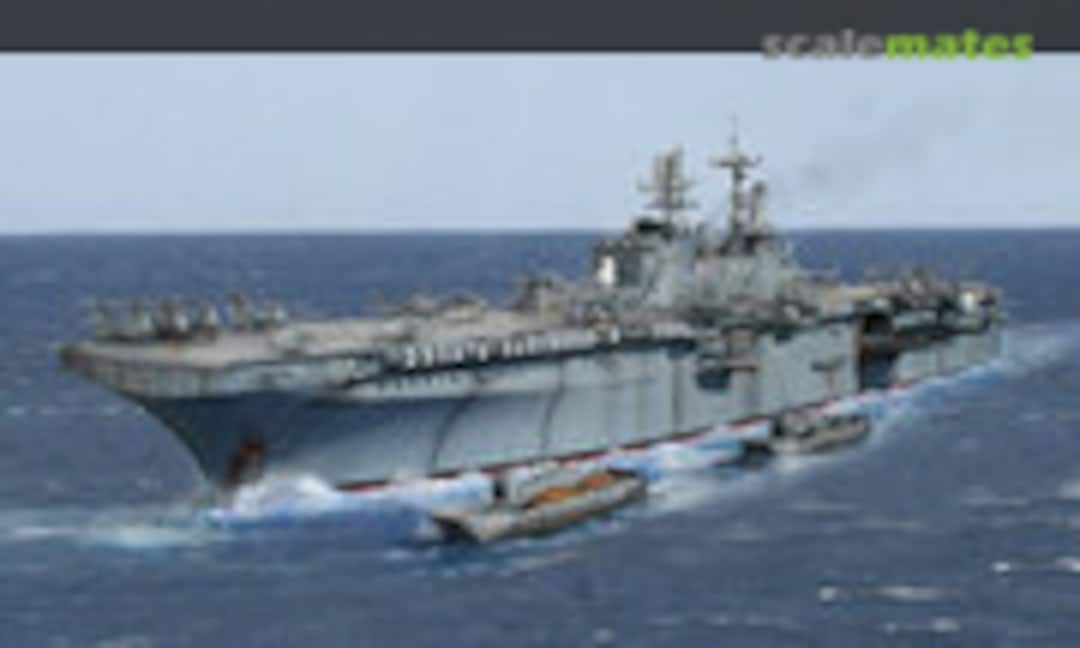 Revell - Maqueta Model Set US Navy Assault Carrier WASP Class