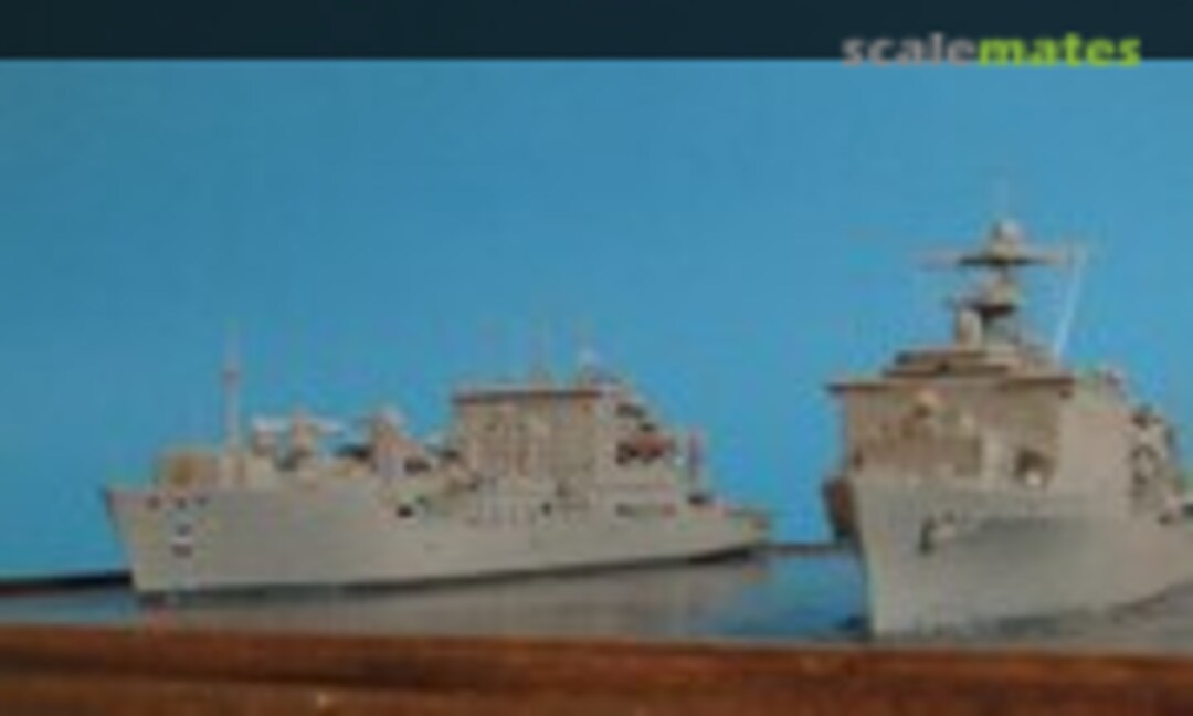 Versorger USNS Lewis and Clark und Landungsschiff USS Whidbey Island 1:700