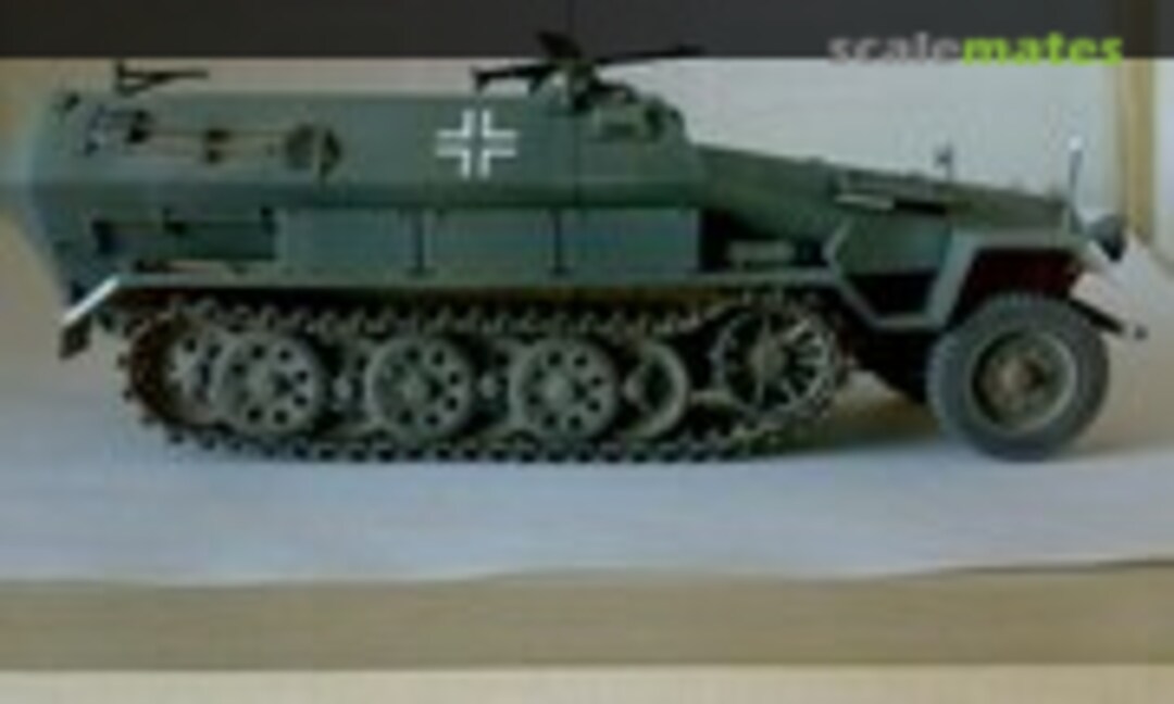 Sd.Kfz. 251/1 Ausf. B 1:35