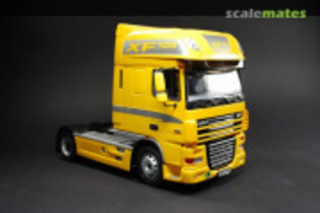 Желтый даф 105. DAF XF 105 Italeri. DAF XF-105 (1:24). DAF XF 105 модель. Tamiya DAF XF 105 1/16.