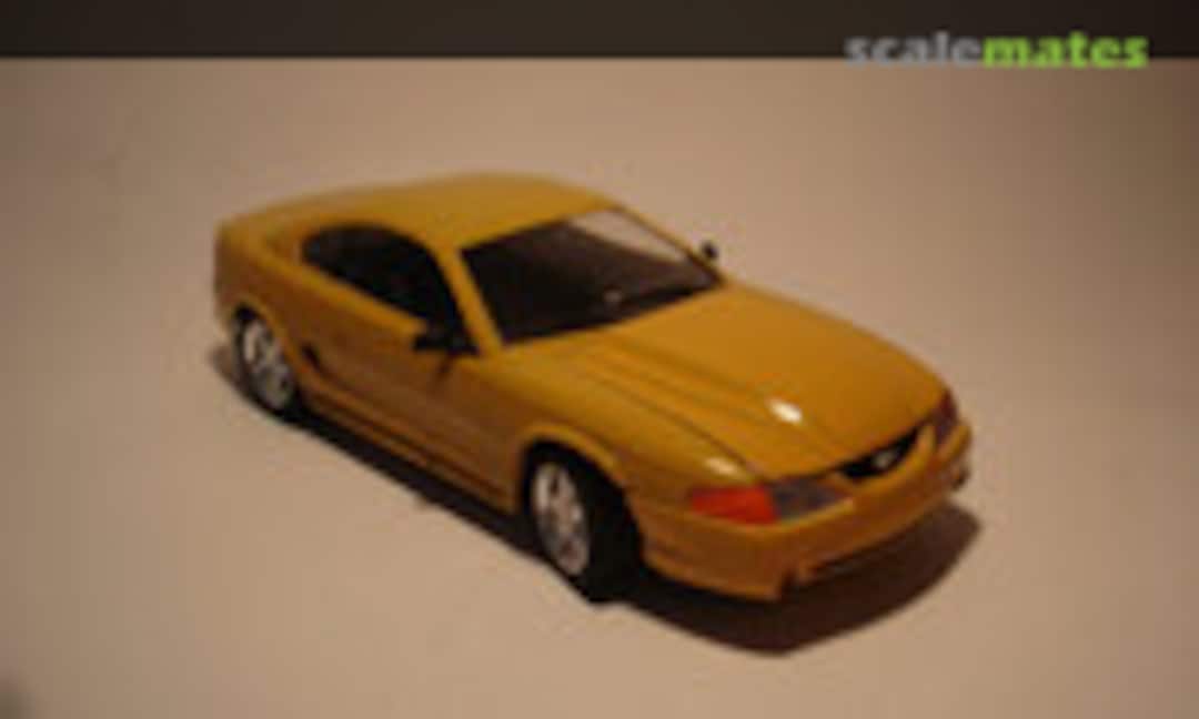 1995 Ford Mustang 1:24