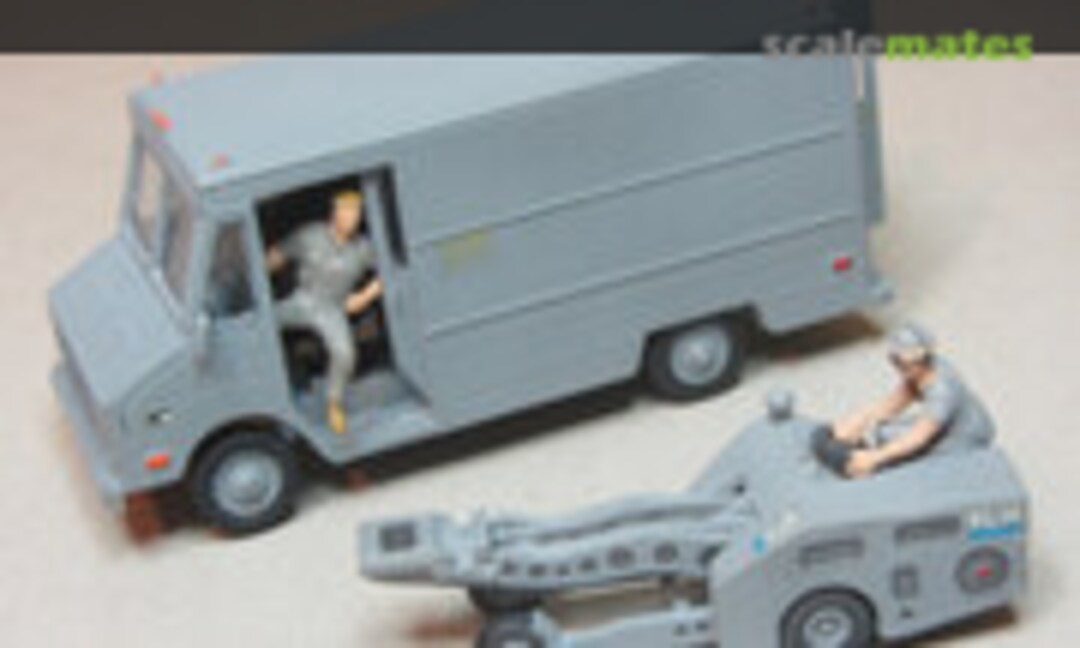 U.S. Air Force maintenance and weapon loading equipment 1:72